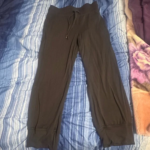 Lululemon Soft Ambitions High Rise Jogger
Black Size 8 - Picture 2 of 5